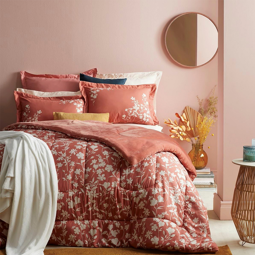 Cayman Botanical Floral Winter Warmth Comfort Set